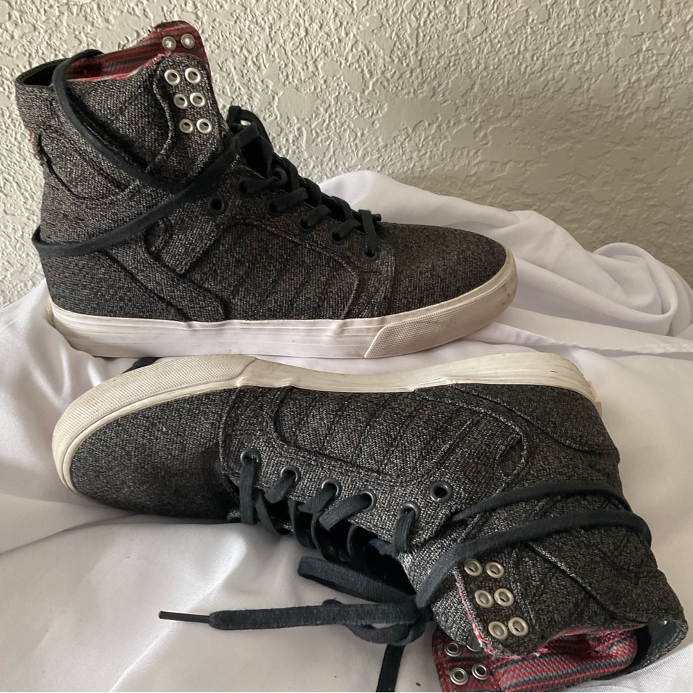Supra muska 001